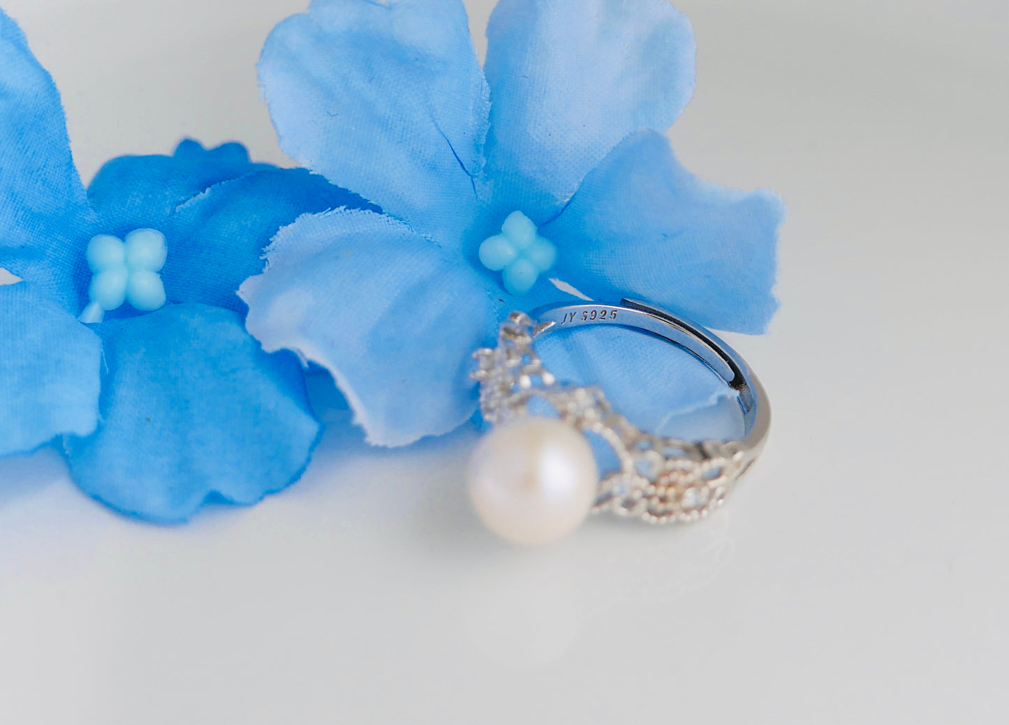 Exquisite S925 Silver Adjustable Ring with 8-12mm White Freshwater Pearl and Crystal Accents