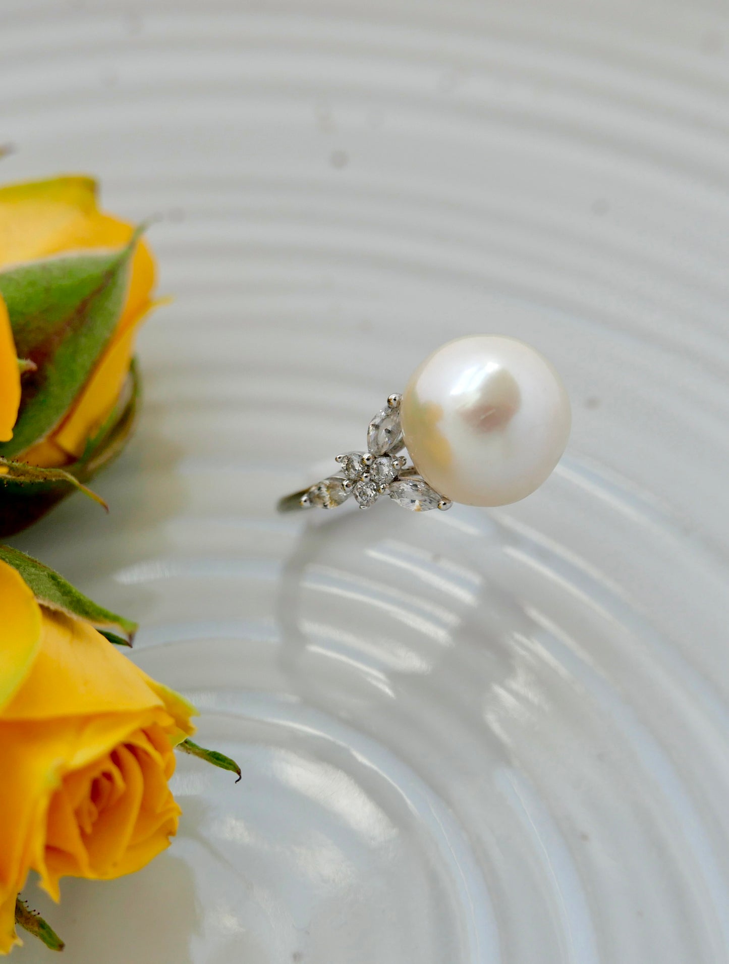 High-Luster S925 Silver 11-12mm White Round Edison Freshwater Pearl Fashion Ring