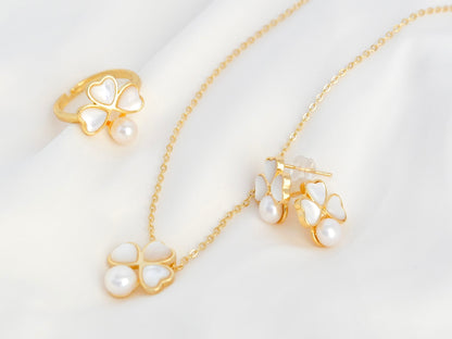 Four Leaf Clover-Design Freshwater 6mm Pearl Jewelry Set (Necklace, Earrings, and Ring)