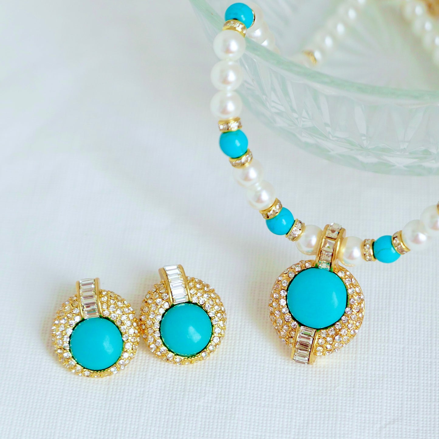 Fashion Classic Versatile Round Turquoise Pearl and Rhinestone Inlaid Necklace and Earring Set