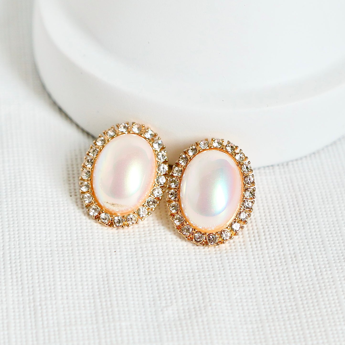 Vintage Mabe Pearl Necklace and Earring Set – Hepburn-Style Retro Jewelry for Cheongsam and Evening Gowns