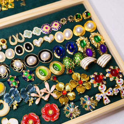 Vintage-Inspired Earring Collection – Statement Pieces for Every Occasion