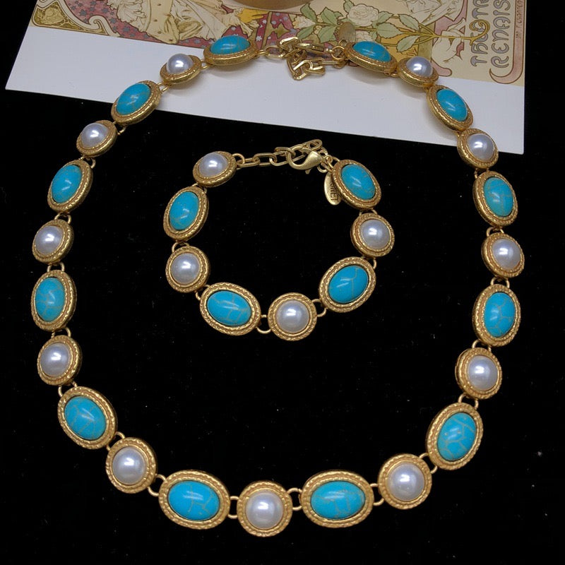 Elegant Retro Gold Turquoise and Pearl Necklace and Bracelet Set – Luxurious, Unique, and Versatile Jewelry