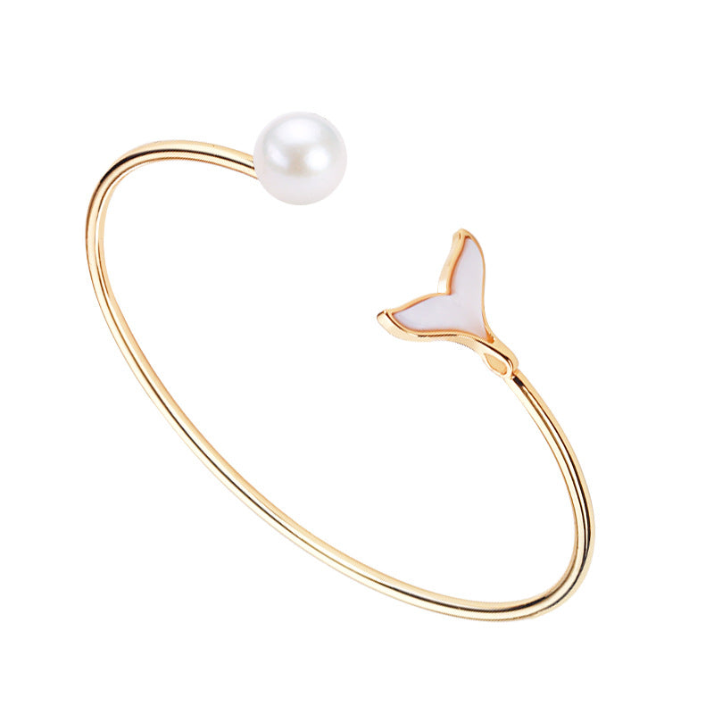 Mermaid Tail Shell Design with 8-9mm Edison Pearl Cuff Bracelet