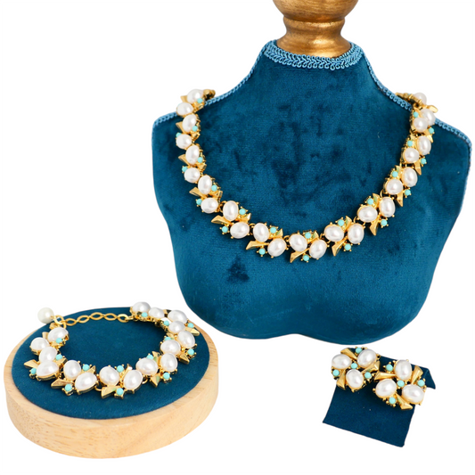 Luxury Vintage Pearl and Turquoise Jewelry Set – Necklace, Bracelet, and Earrings